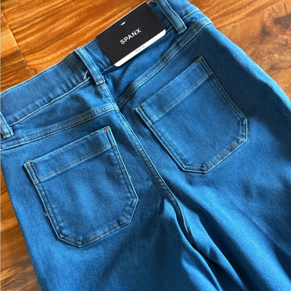 NWT SPANX Women’s Wide Leg Cropped Denim Jeans Small S Washed Blue - Picture 11 of 12